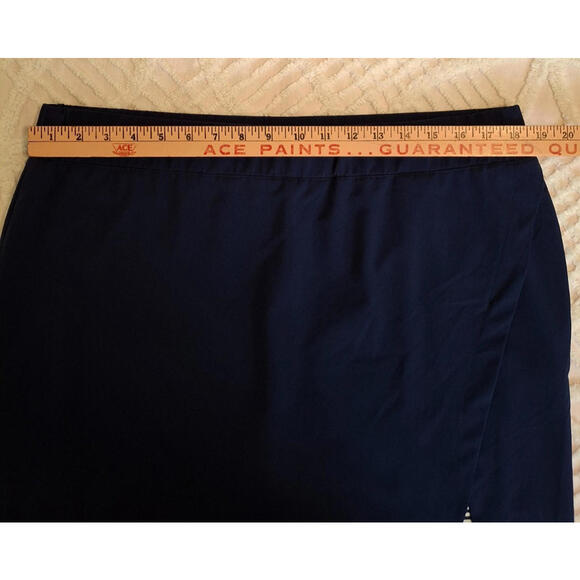 Chico's Size 2.5 Zenergy Women's Size 14 Skort Blue Striped Shorts Pockets - Picture 4 of 6
